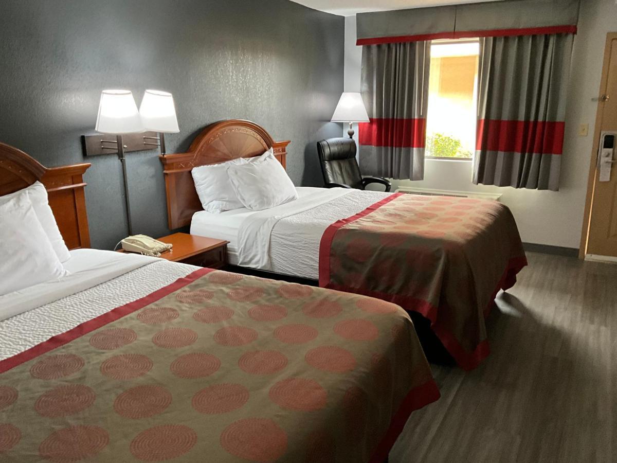 Hotel Ramada By Wyndham Macon Esterno foto