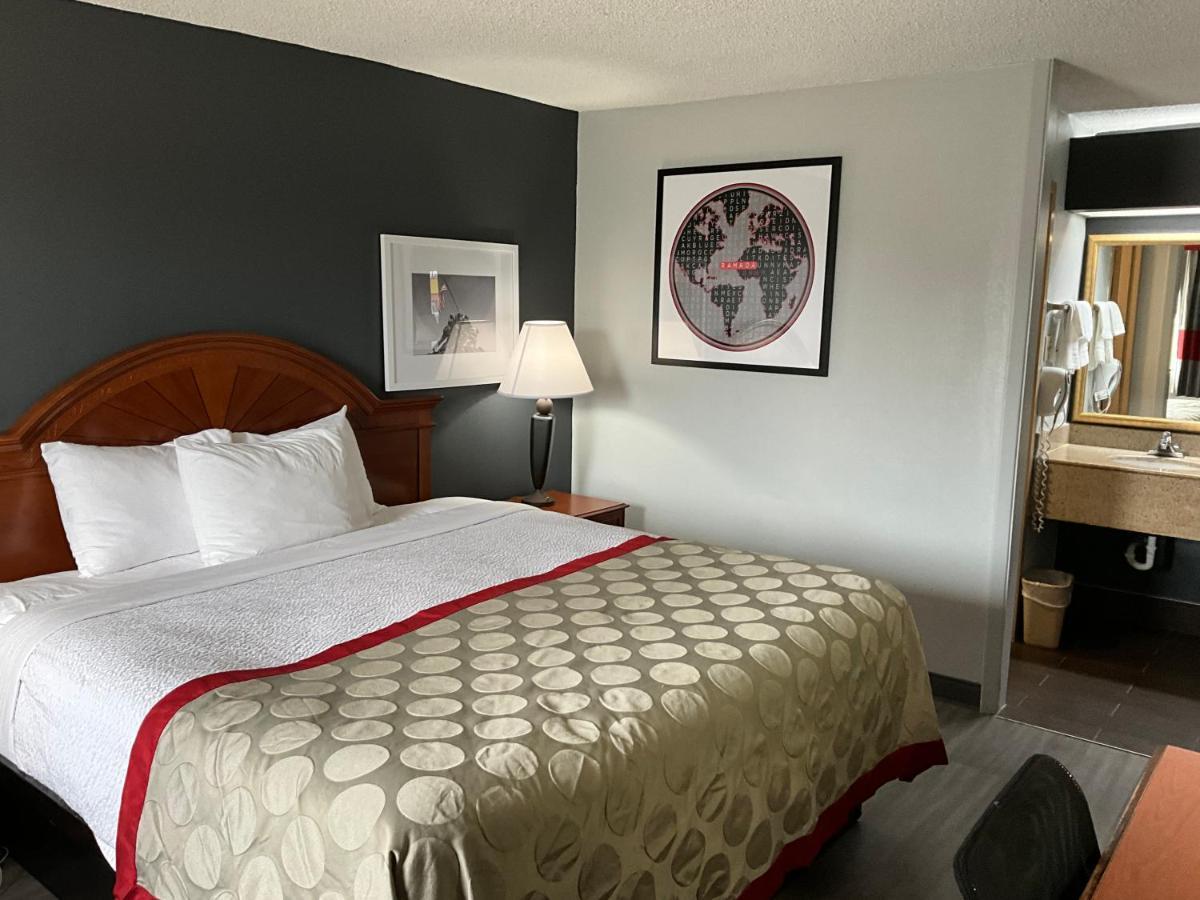 Hotel Ramada By Wyndham Macon Esterno foto