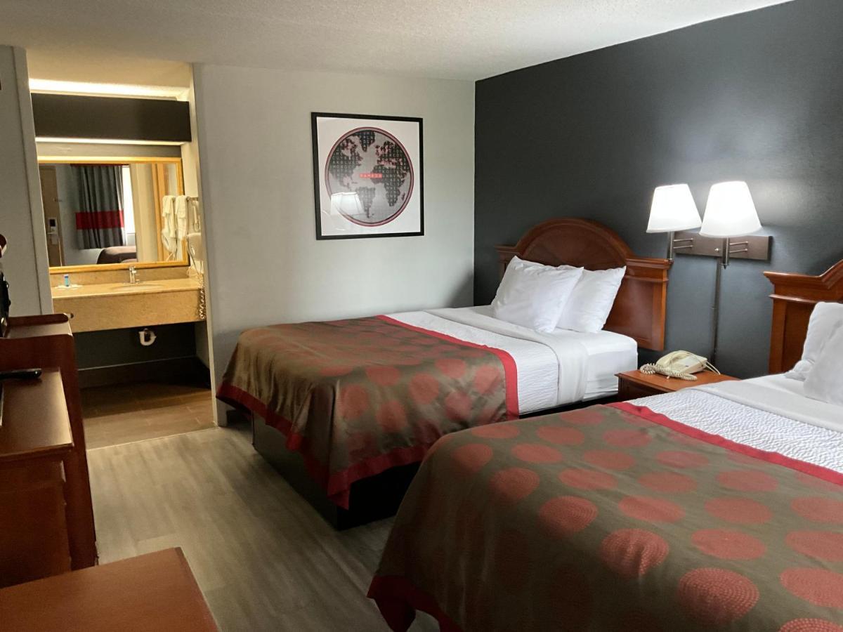 Hotel Ramada By Wyndham Macon Esterno foto