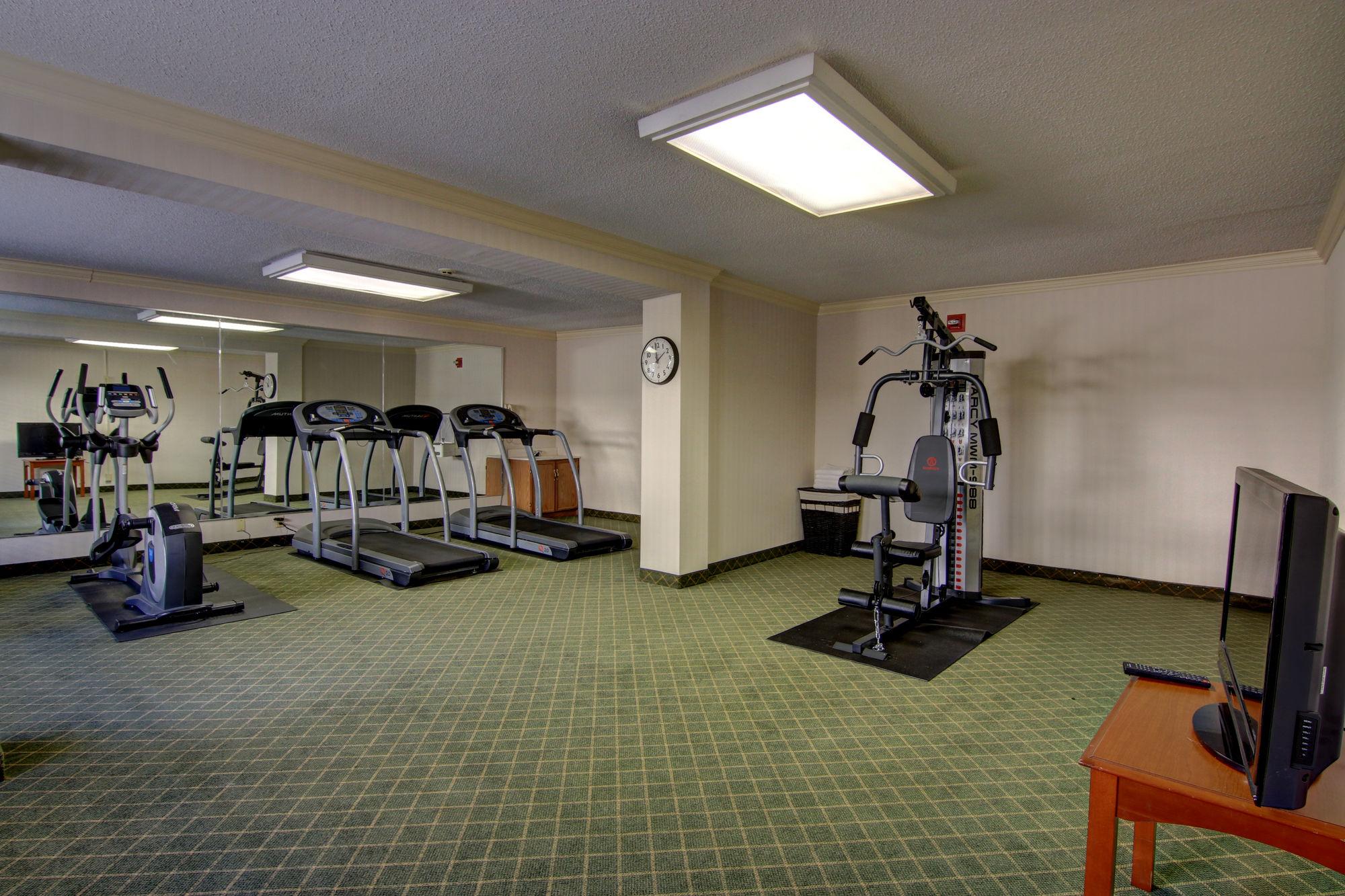 Hotel Ramada By Wyndham Macon Esterno foto